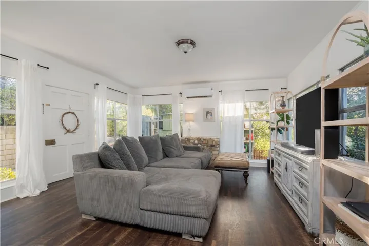 3582 Elm Drive, Calabasas, California 91302