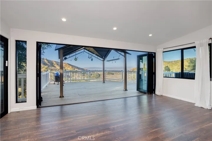 3582 Elm Drive, Calabasas, California 91302