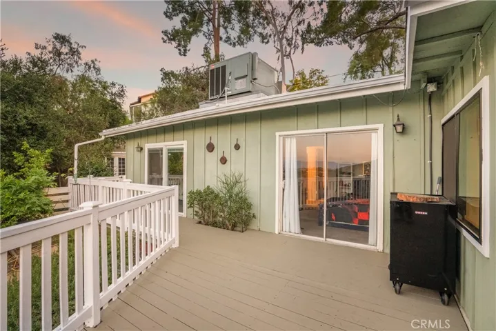 3582 Elm Drive, Calabasas, California 91302
