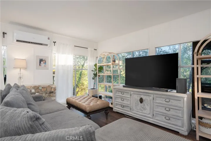 3582 Elm Drive, Calabasas, California 91302