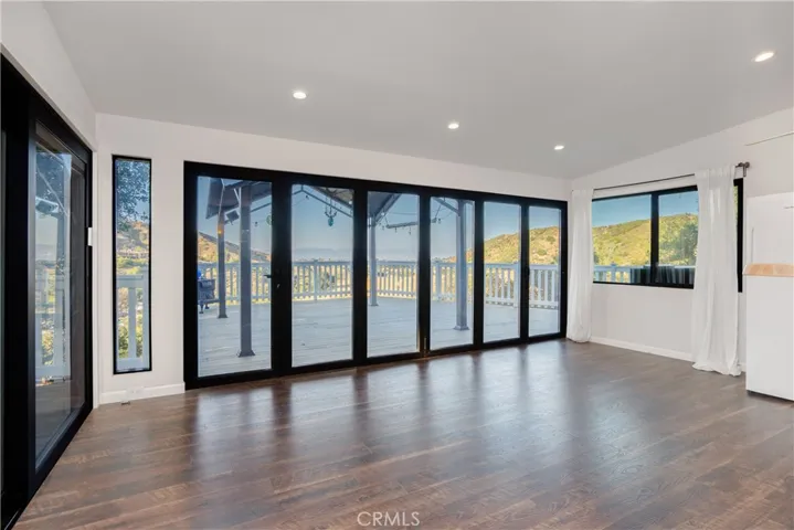 3582 Elm Drive, Calabasas, California 91302