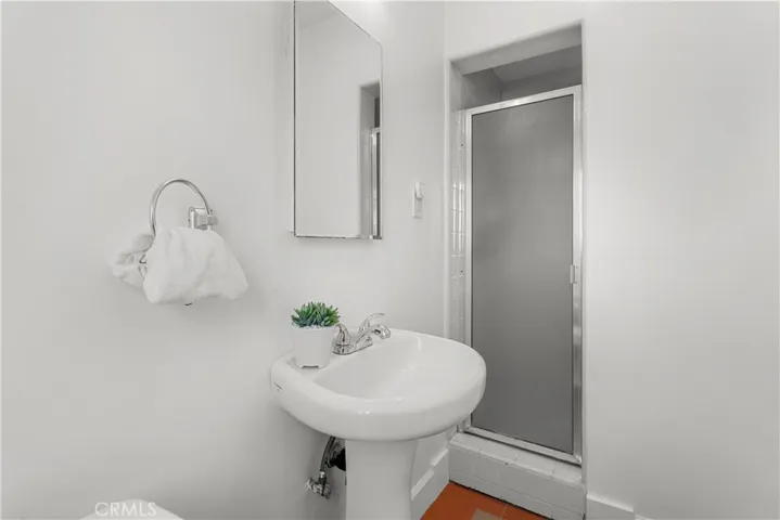 3/4 Bath off Laundry
