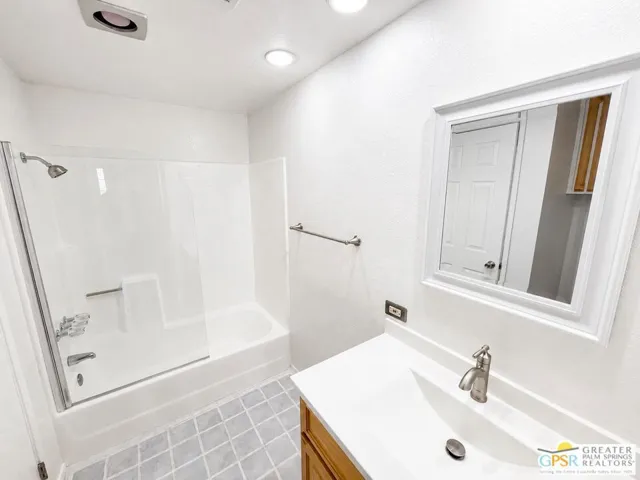 2700 Lawrence Crossley Road 55, Palm Springs, California 92264