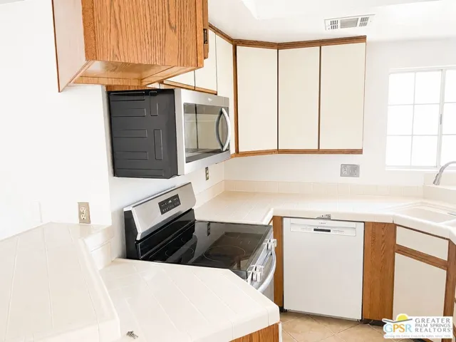 2700 Lawrence Crossley Road 55, Palm Springs, California 92264