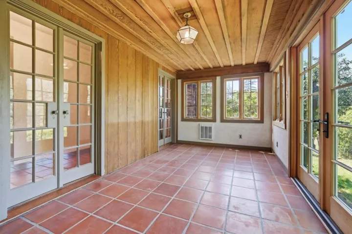 24580 Loma Prieta Avenue, Los Gatos, California 95033