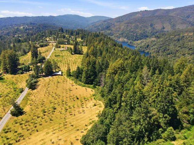 24580 Loma Prieta Avenue, Los Gatos, California 95033