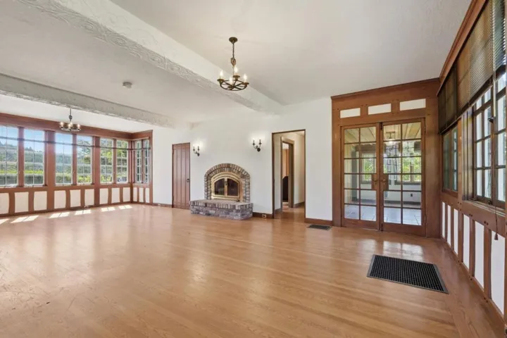 24580 Loma Prieta Avenue, Los Gatos, California 95033