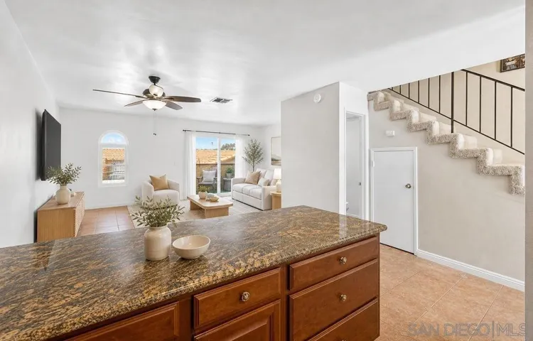 https://zimg.paragon.ice.com/ParagonImages/Property/PA/SDMLS/-522753/8/533/400/8205f5166eaf7dab954155b6bc471382/3/ca1c16d1037621ba0047e0d07fd62db1/-522753-e7ea7c83-757a-4899-b76e-4b3f3f953956.JPG