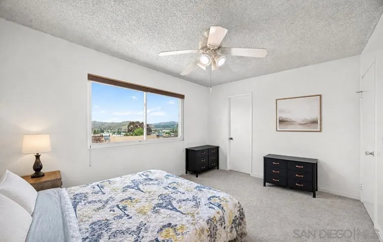 https://zimg.paragon.ice.com/ParagonImages/Property/PA/SDMLS/-522753/12/533/400/1c4ca7520c291413ff023677b8668668/3/ca1c16d1037621ba0047e0d07fd62db1/-522753-ce8336d2-cc1a-4391-b468-992927037e86.JPG