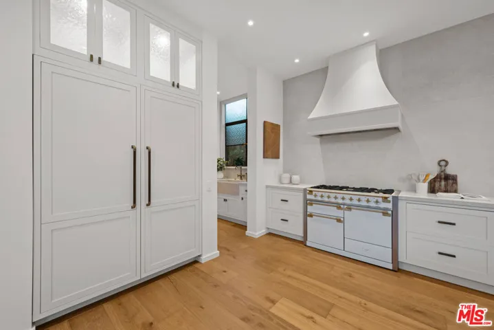 745 Sunset Avenue, Venice, California 90291