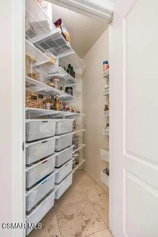 Walk-in Pantry