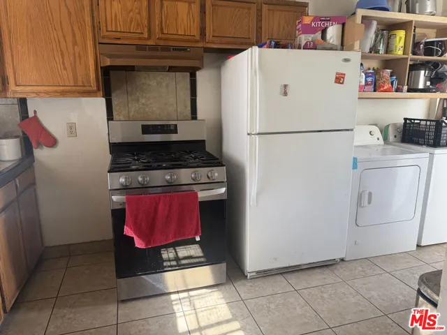 213 W 83rd Street, Los Angeles, California 90003