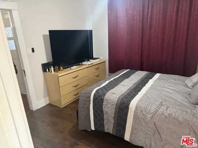213 W 83rd Street, Los Angeles, California 90003
