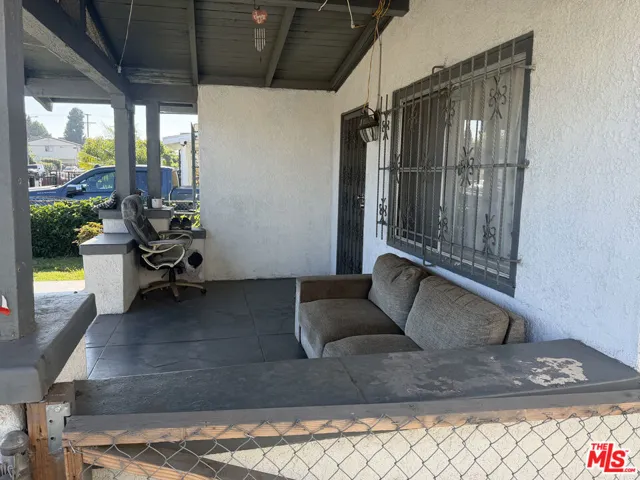 213 W 83rd Street, Los Angeles, California 90003