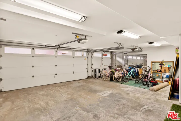 17 Privateer Street, Marina Del Rey, California 90292