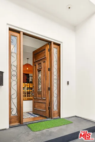 17 Privateer Street, Marina Del Rey, California 90292