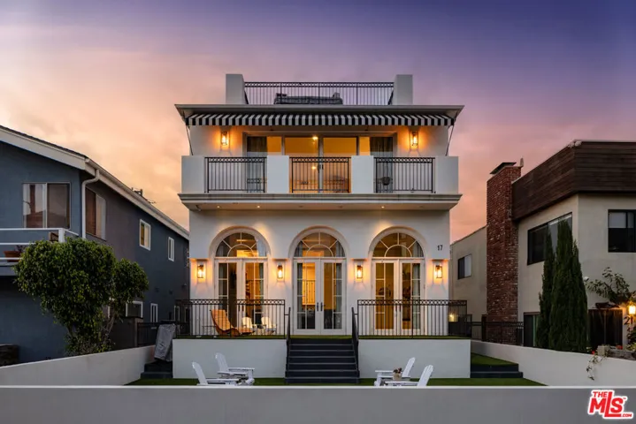 17 Privateer Street, Marina Del Rey, California 90292