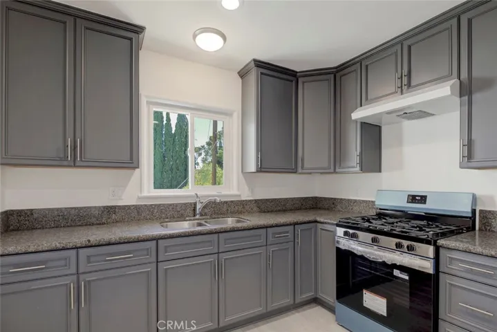 Rear upstairs unit kitchen