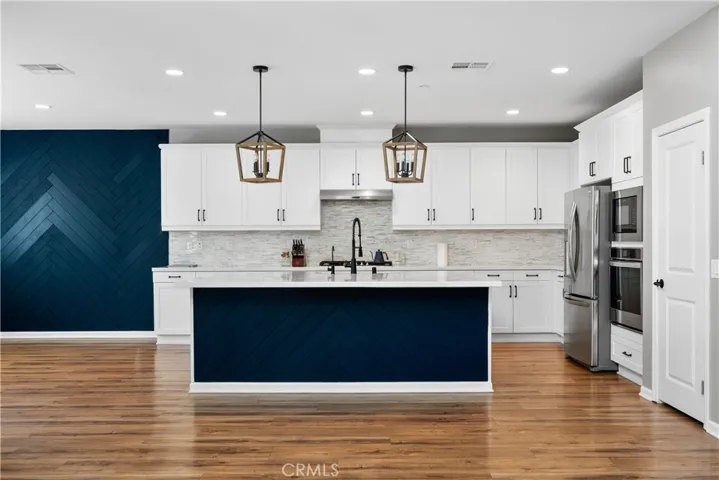 18786 Big Cedar, Canyon Country, California 91387