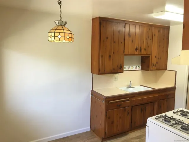 3035 Macaulay, San Diego, California 92106