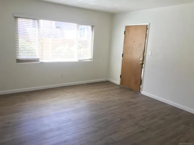 3035 Macaulay, San Diego, California 92106