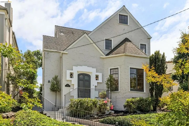 1165 Harvard Rd, Piedmont, California 94610