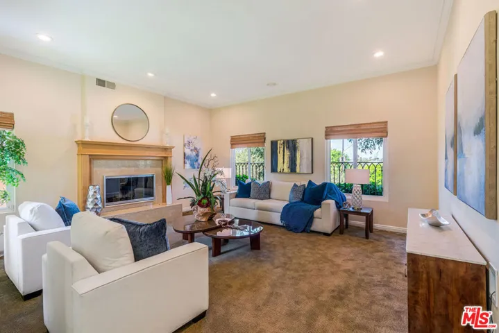 2422 N Ardmore Avenue, Manhattan Beach, California 90266