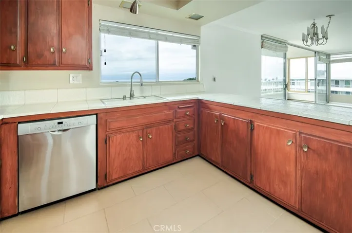 Kitchen with appliances and amazing views!