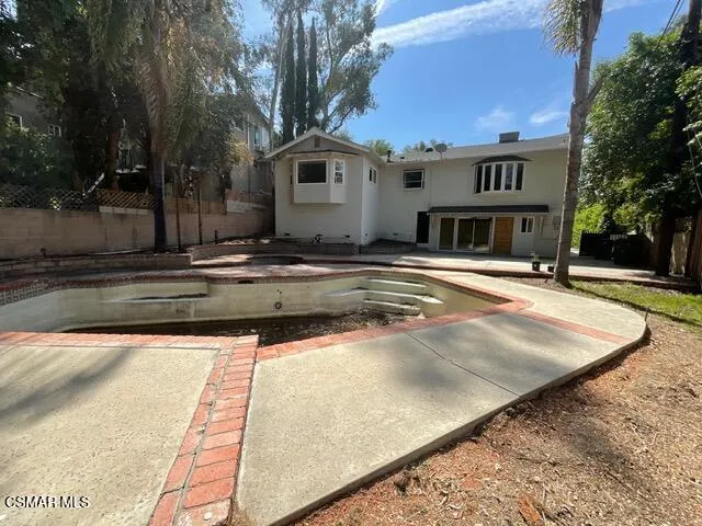 Back Yard 1 - SM