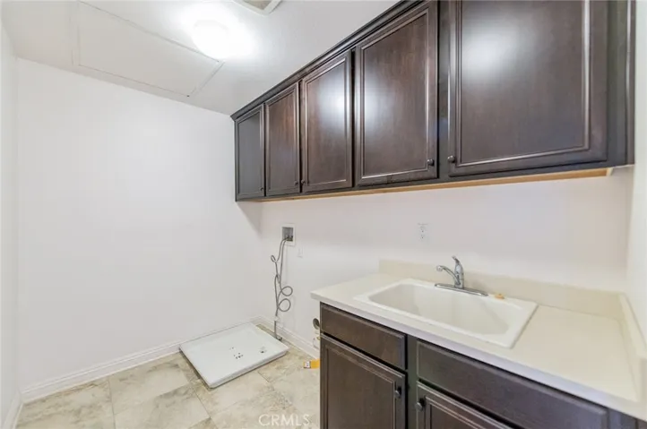 13925 Barnett, Eastvale, California 92880