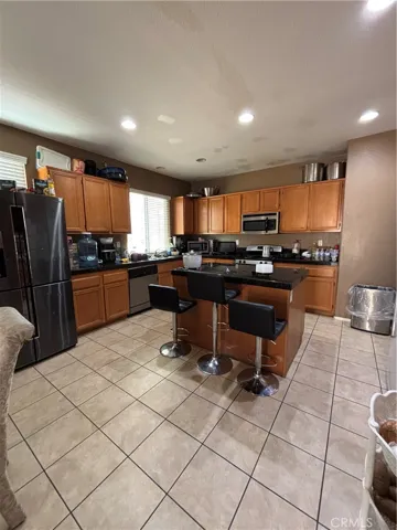 27742 Hollyoak, Menifee, California 92585