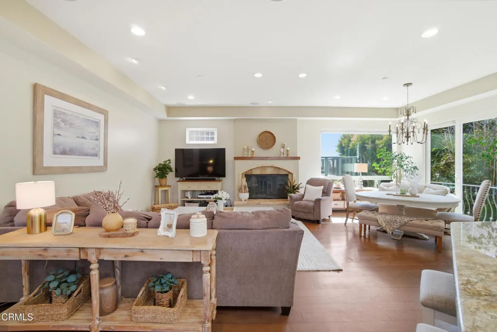 27_living room