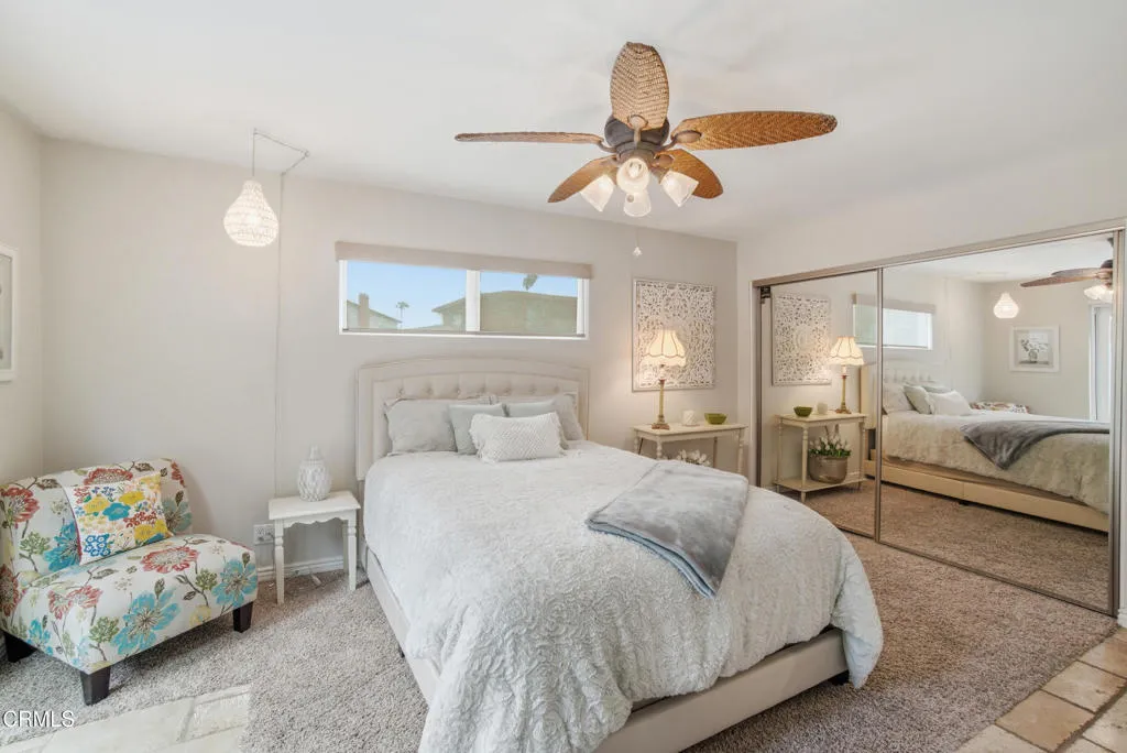 14_bedroom