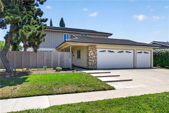 11244 Snowdrop, Fountain Valley, California 92708
