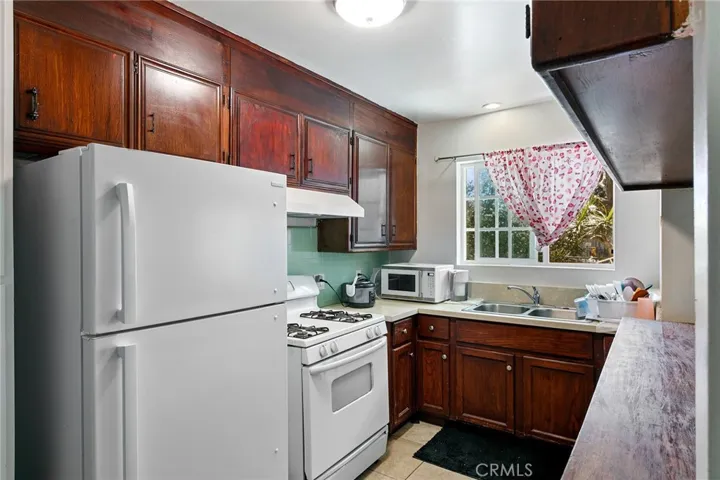 1070 Chestnut, Long Beach, California 90813