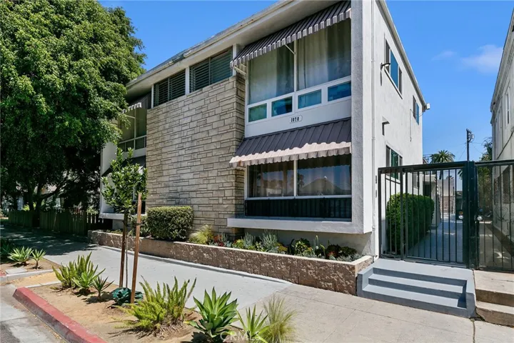 1070 Chestnut, Long Beach, California 90813