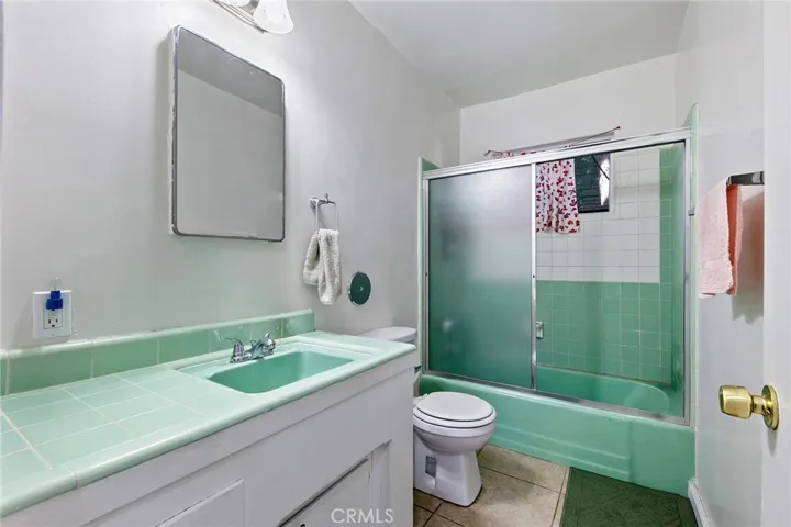 1070 Chestnut, Long Beach, California 90813