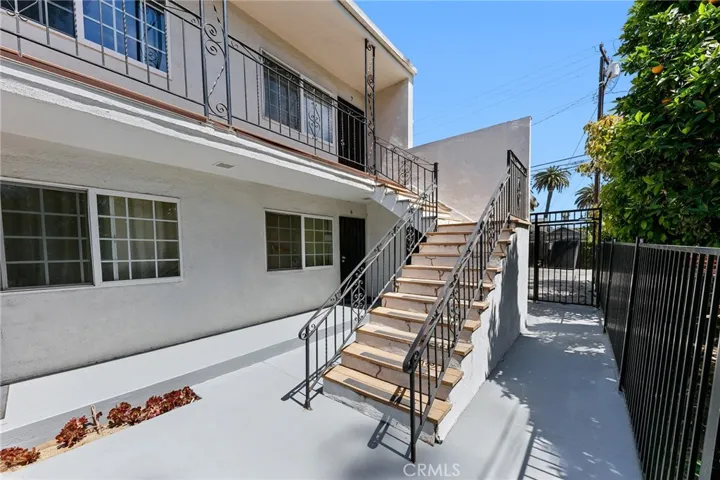 1070 Chestnut, Long Beach, California 90813