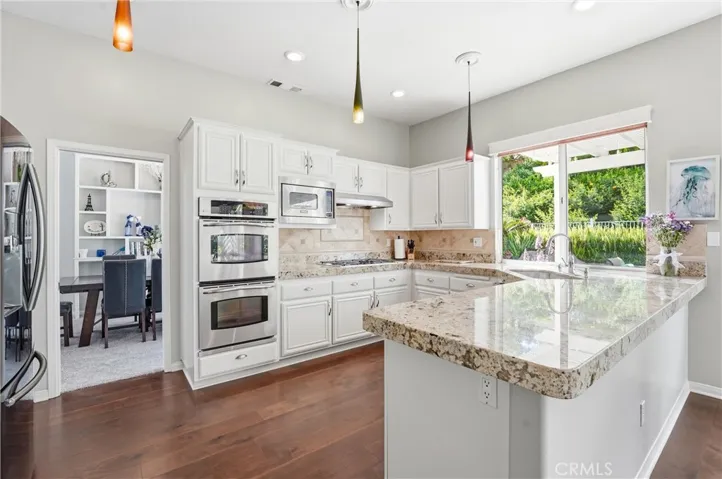 chef's kitchen
