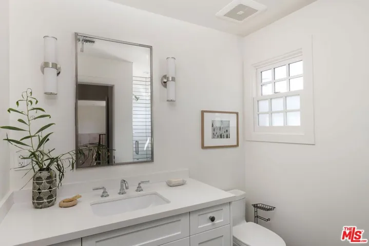 632 S Arden Boulevard, Los Angeles, California 90005