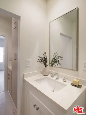 632 S Arden Boulevard, Los Angeles, California 90005