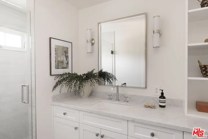 632 S Arden Boulevard, Los Angeles, California 90005