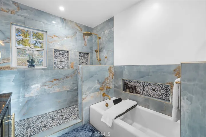 15401 Saticoy Street, Van Nuys, California 91406
