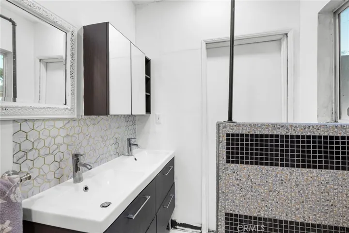 15401 Saticoy Street, Van Nuys, California 91406