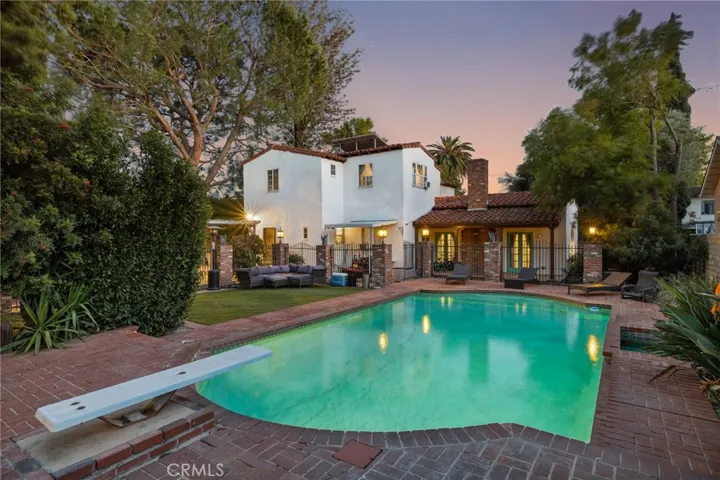 15401 Saticoy Street, Van Nuys, California 91406