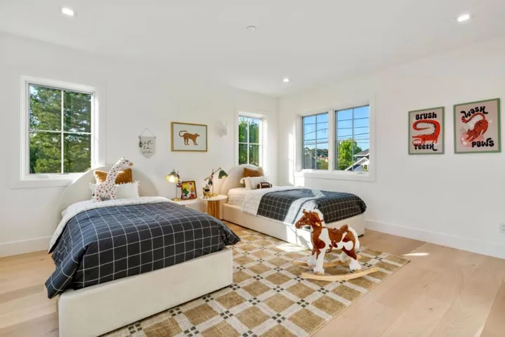 739741 Linden Avenue, Burlingame, California 94010