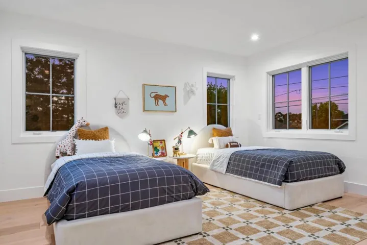 739741 Linden Avenue, Burlingame, California 94010