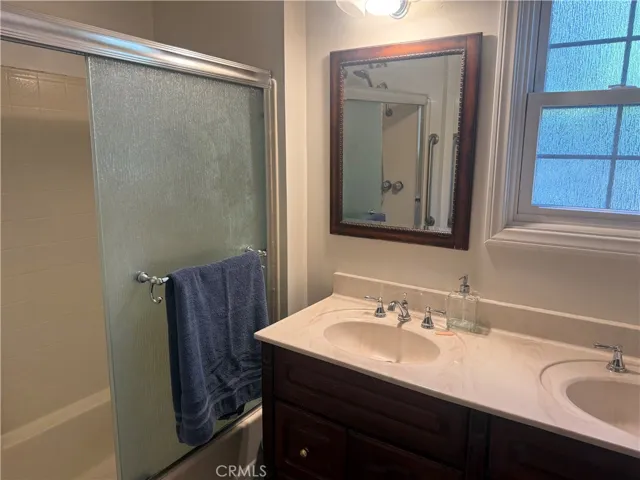 7630 Jellico, Northridge, California 91325