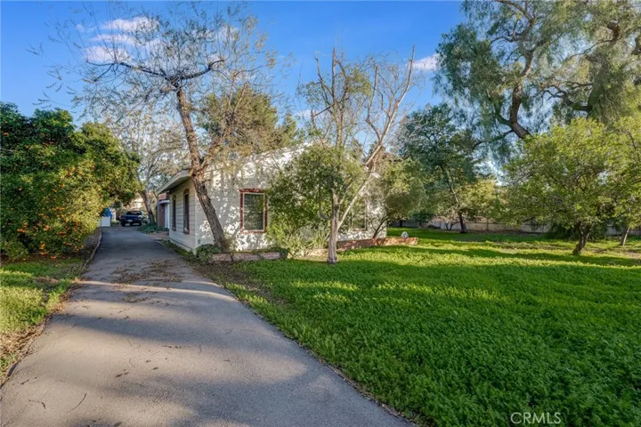 7630 Jellico, Northridge, California 91325