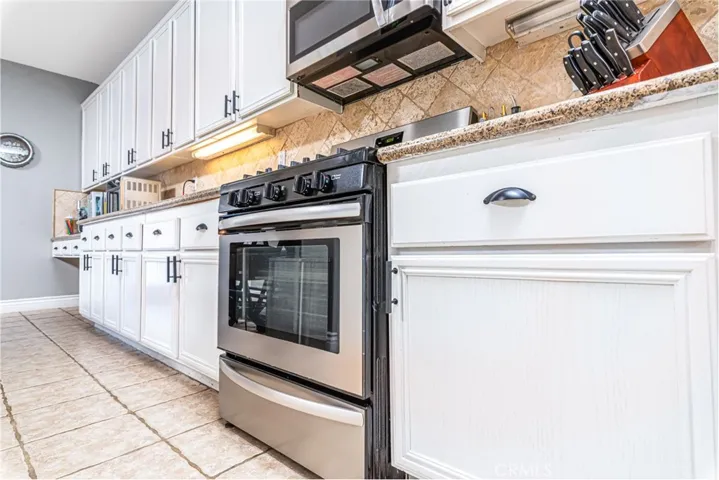 36854 Montfleury, Winchester, California 92596